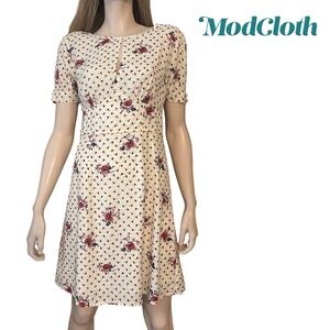 ModCloth Dress Keyhole Story A Line Floral Empire Waist Rayon Vintage Inspired